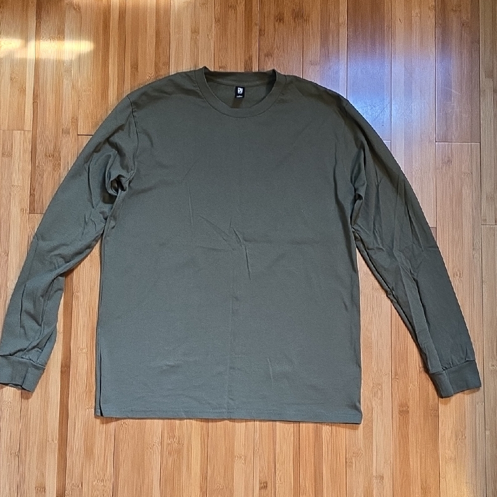 Classic Men's Long Sleeve Tee in Forest Green